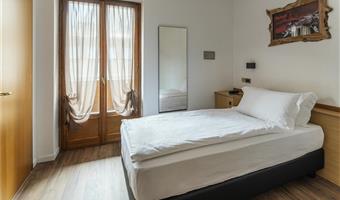 1 letto singolo, camere non fumatori, balcone, vista sulla montagna, solo doccia