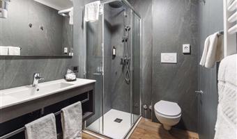 1 letto queen size e 1 letto a castello, camere non fumatori, camera per famiglie, vista sulla montagna, solo doccia
