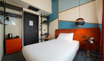 1 letto singolo francese, camera non fumatori con letto francese (larghezza: 140 centimetri)