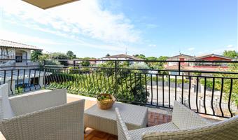 suite -1 letto queen size, camere non fumatori, due divani letto per 1 persona, due terrazze, piscina privata