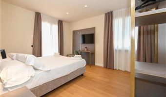 2 letti matrimoniali queen size, camere non fumatori, edificio annesso, camera per famiglie, divano letto per uno
