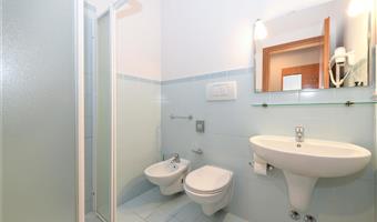 1 letto matrimoniale queen size, camere non fumatori, camera stile classico, convertibile in due letti gemelli