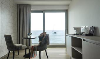 1 letto matrimoniale queen size, camere non fumatori, suite junior, sea view, colazione completa