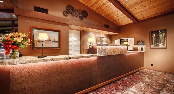 Hall del Best Western Plus Humboldt Bay Inn a Eureka - 05035