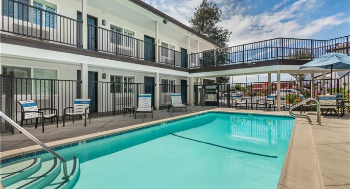 Piscina del Best Western Rose Garden Inn - Watsonville - 05426
