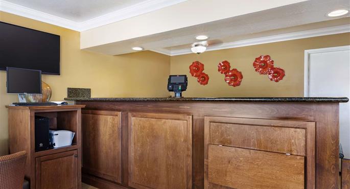 hotel hanford 05448 f