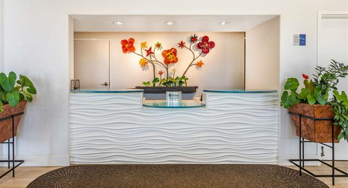 Hall del Best Western Plus Capitola By-the-Sea Inn & Suites a Capitola - 05597