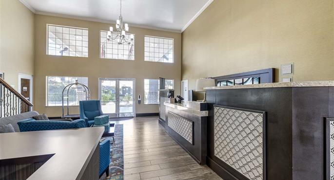 Hall del Best Western Liberty Inn a Lebec - 05623