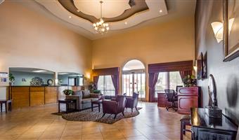 Hall del Best Western Plus Main Street Inn a Brawley - 05681