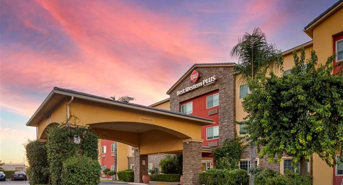 Esterni del Best Western Plus Wasco Inn & Suites - Wasco - 05688