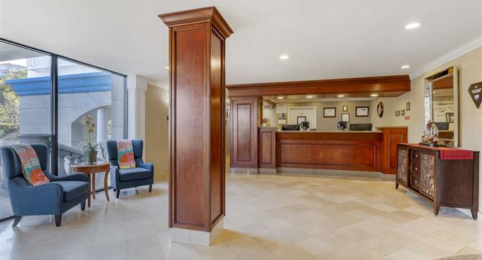 Hall del Best Western Plus Marina Shores Hotel a Dana Point - 05712