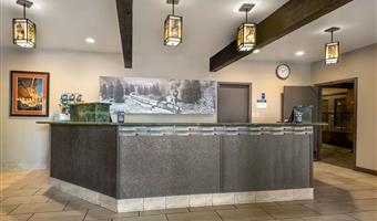 Hall del Best Western Plus Rio Grande Inn a Durango - 06144