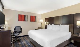Camera del Best Western Plus Fairfield Hotel - Fairfield - 07021