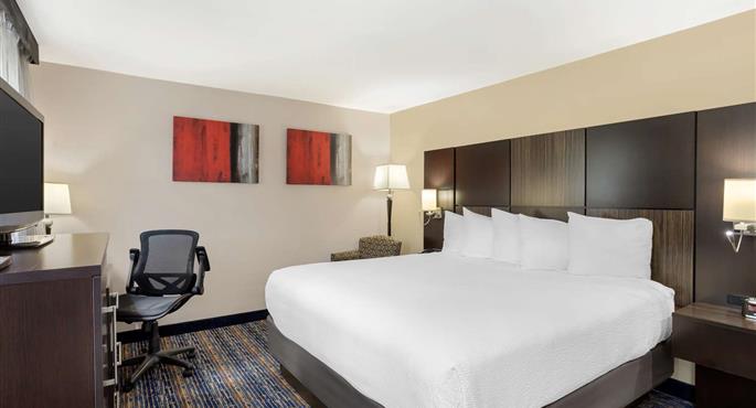 Camera del Best Western Plus Fairfield Hotel - Fairfield - 07021