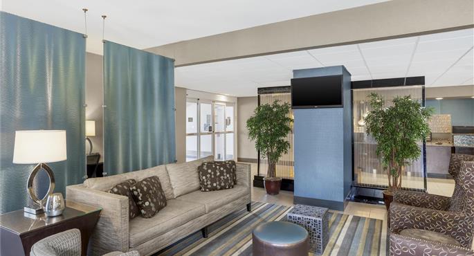 Hall del Best Western Plus Tallahassee North Hotel a Tallahassee - 10399