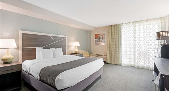 Camera del Best Western Plus Daytona Inn Seabreeze Oceanfront - Daytona Beach - 10404