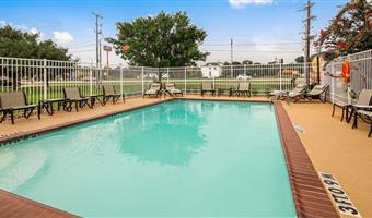 Piscina del Best Western Lafayette Inn - Lafayette - 19110