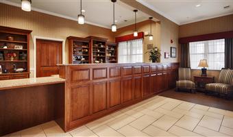 Hall del Best Western Plus Easton Inn & Suites a Easton - 21057