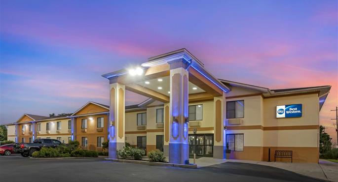 Esterni del Best Western Canton Inn - Canton - 25072