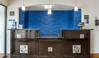 Hall del Best Western Canton Inn a Canton - 25072