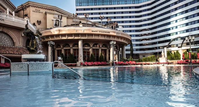 Piscina del Peppermill Resort Spa Casino, WorldHotels Elite - Reno - 29095