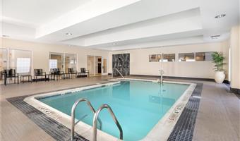 Piscina del Best Western Bar Harbour Inn - Massapequa Park - 33001