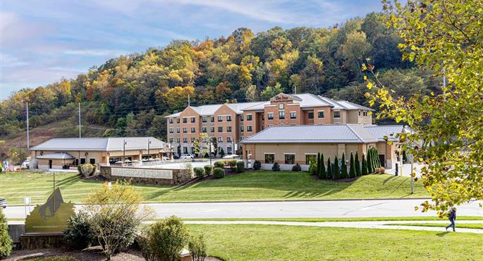 Esterni del Best Western Plus Franciscan Square Inn and Suites Steubenville - Steubenville - 36171