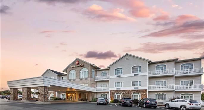Esterni del Best Western Plus Dutch Haus Inn and Suites - Columbiana - 36172