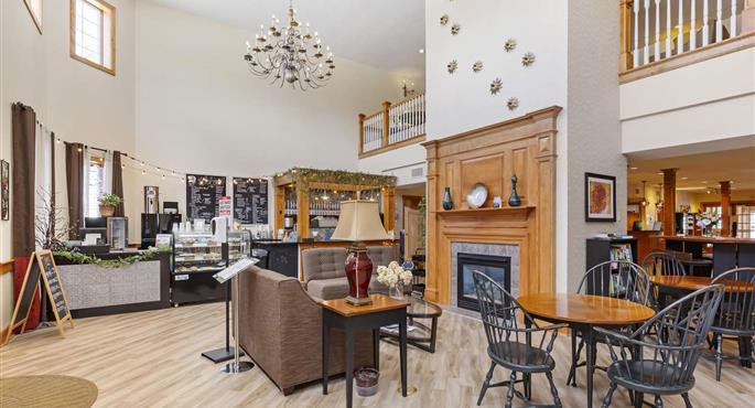 Hall del Best Western Plus Dutch Haus Inn and Suites a Columbiana - 36172