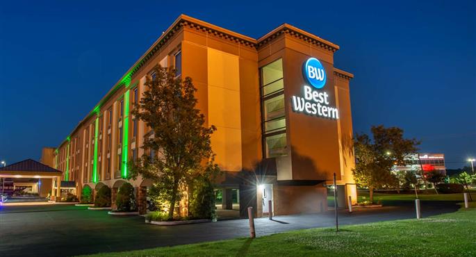 Esterni del Best Western Fort Washington Inn - Fort Washington - 39094