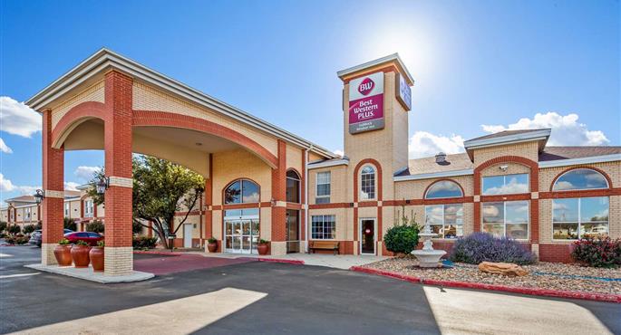 Esterni del Best Western Plus Lubbock Windsor Inn - Lubbock - 44499