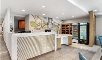 Hall del Best Western Premier Richmond City Gateway a Richmond - 47152