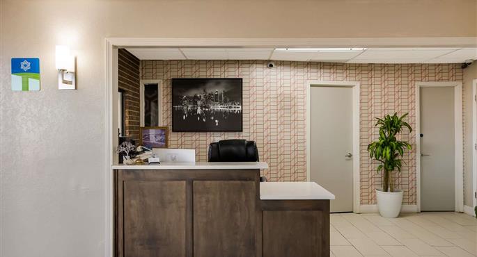 Hall del SureStay by Best Western Higginsville a Higginsville - 54052