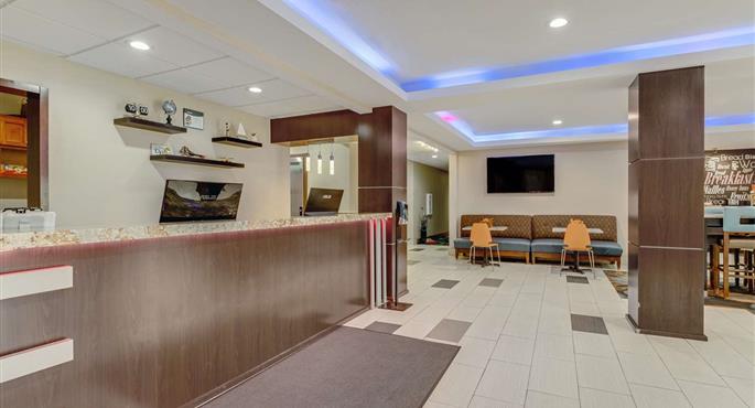 Hall del SureStay Plus by Best Western Owasso Tulsa North a Owasso - 54099