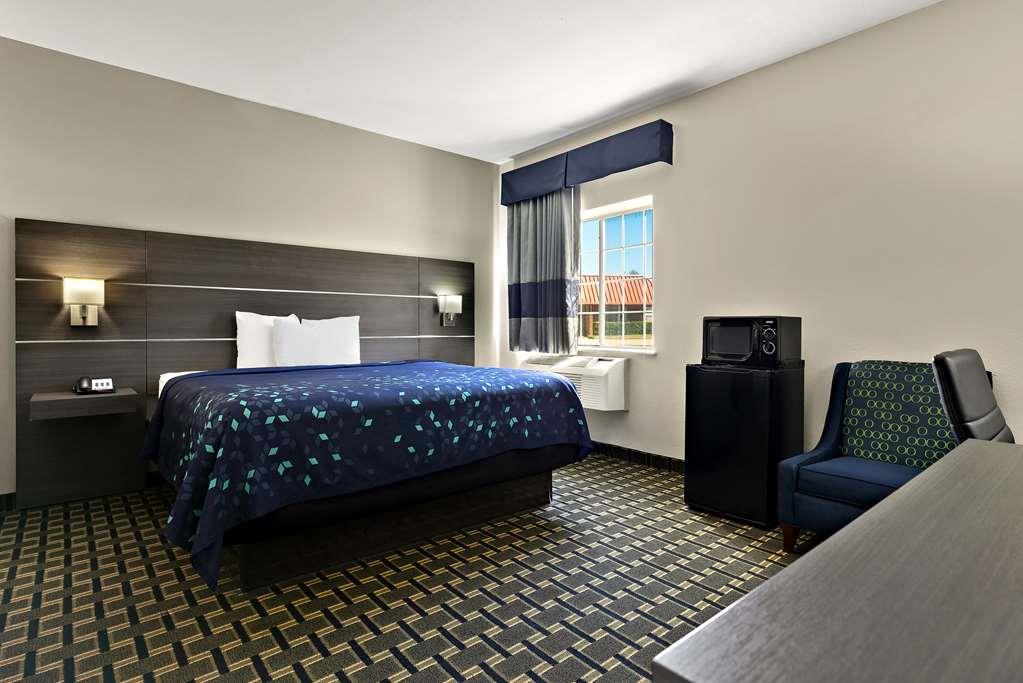 SureStay Plus Hotel by BW Tulsa East Tulsa prenota online Best Western