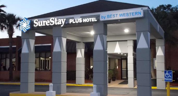 Esterni del SureStay Plus by Best Western St Marys Cumberland - St.Marys - 55148