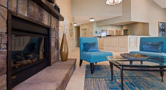 Hall del Best Western Plus Durham Hotel & Conference Centre a Oshawa - 66094