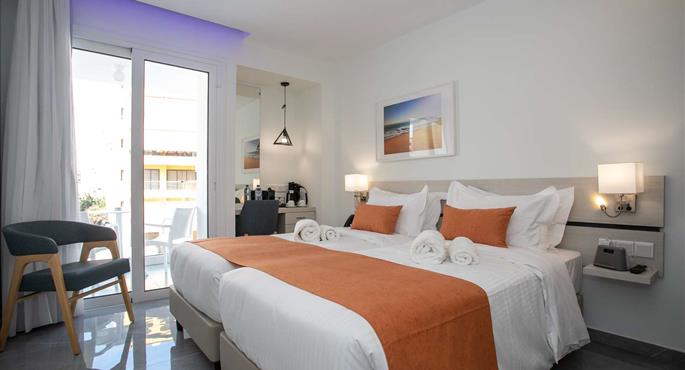 Camera del Best Western Plus Larco Hotel - Larnaca - 77732