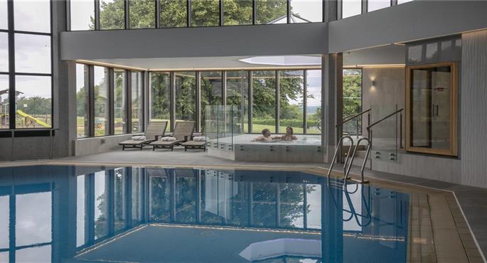 hotel swindon 83070 f