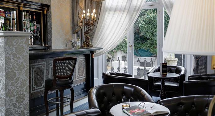 Bar o lounge del Best Western Swiss Cottage Hotel - London - 83650