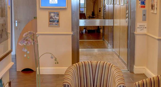 Hall del Best Western Princes Marine Hotel a Hove - 83740