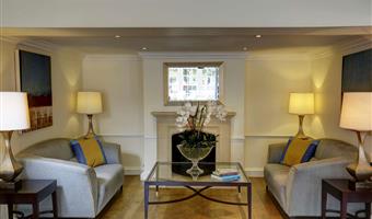 Hall del Best Western The Ship Hotel a Weybridge - 83913