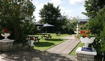 Esterni del London Croydon Aerodrome Hotel, BW Signature Collection - Croydon - 84326