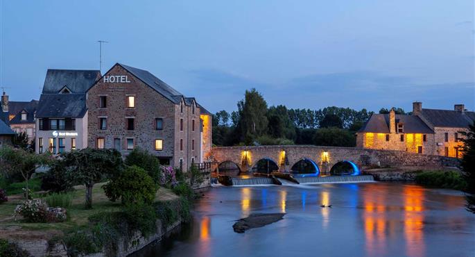 Esterni del Best Western Le Moulin De Ducey - Ducey - 93255