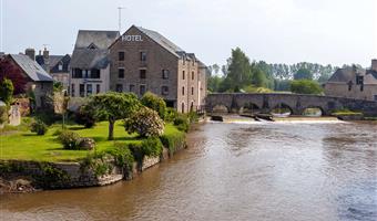 Esterni del Best Western Le Moulin De Ducey - Ducey - 93255