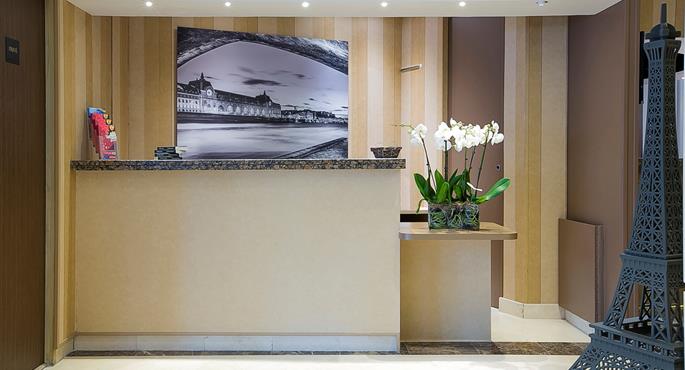 Hall del Best Western Au Trocadero a Paris - 93261