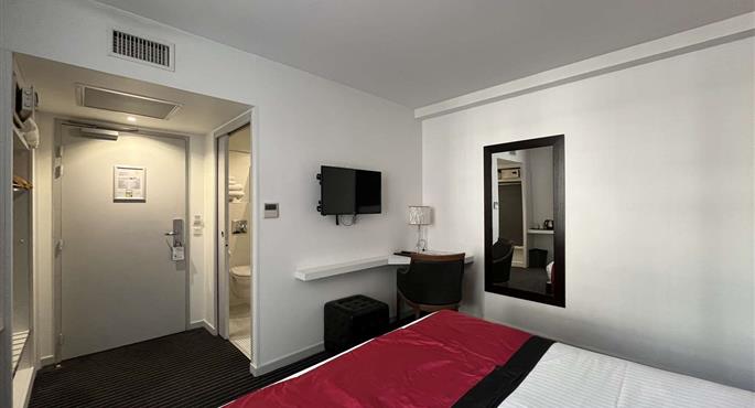 hotel blois 93722 f