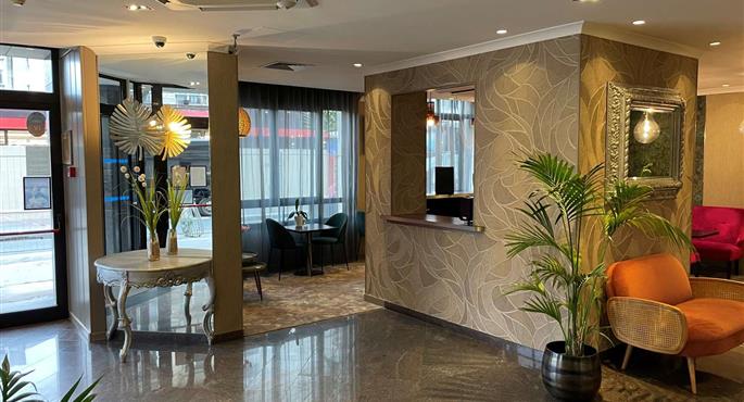 Hall del Best Western Allegro Nation a Paris - 93761