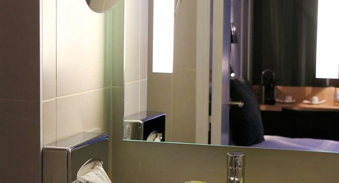 Camera del Best Western Hotel Opera Drouot - Paris - 93818