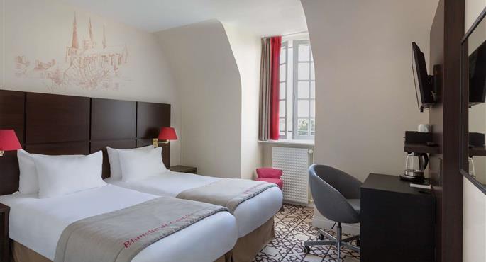 Camera del Best Western Blanche De Castille Dourdan - Dourdan - 93837